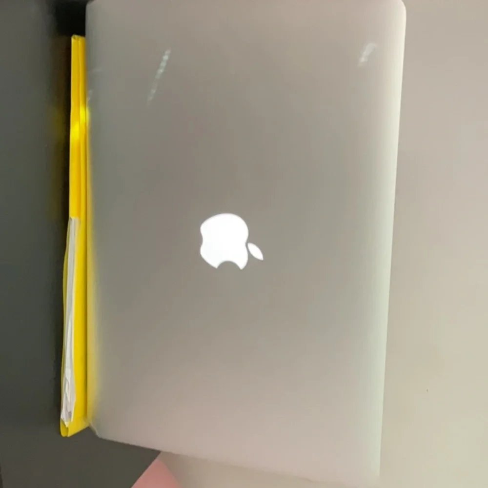 Apple MacBook Air (with charger)